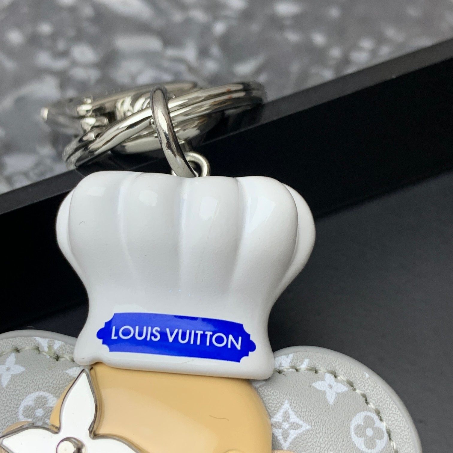 Louis Vuitton Accessories KC828004