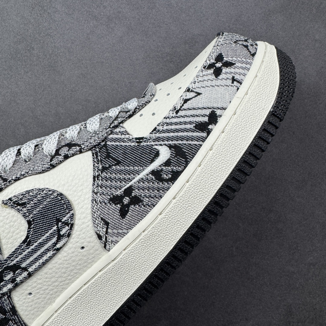 Nike Sneakers SH528348