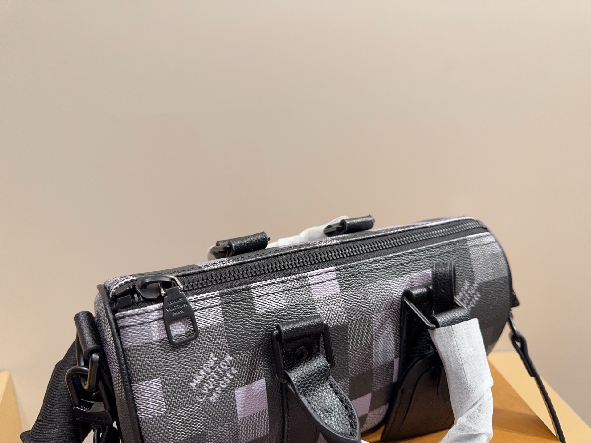 Louis Vuitton Bag BG868052
