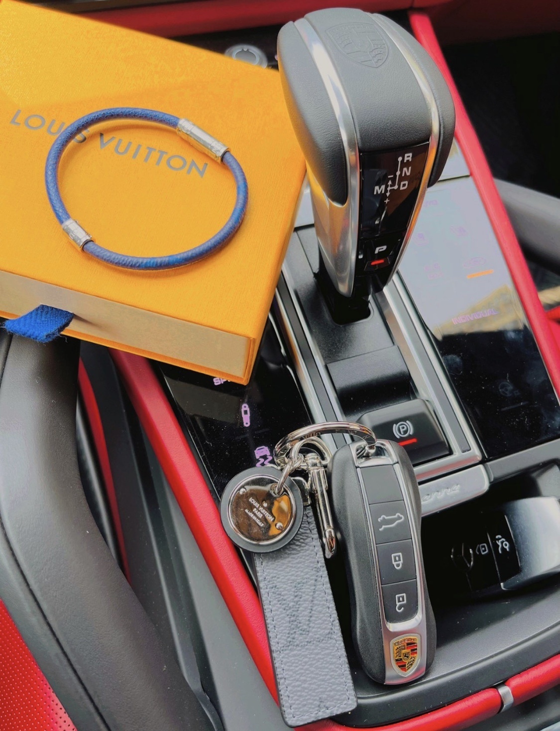Louis Vuitton Accessories KC828019