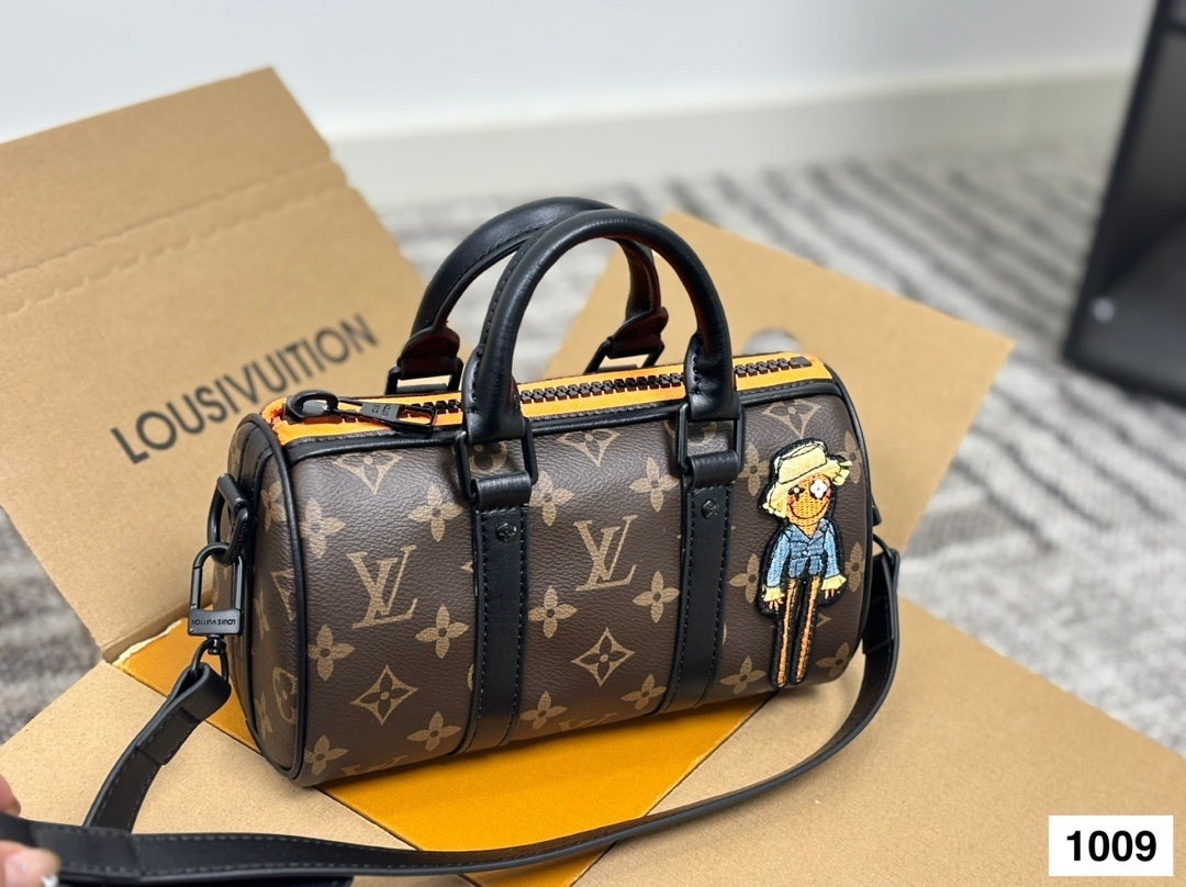 Louis Vuitton Bag BG868063