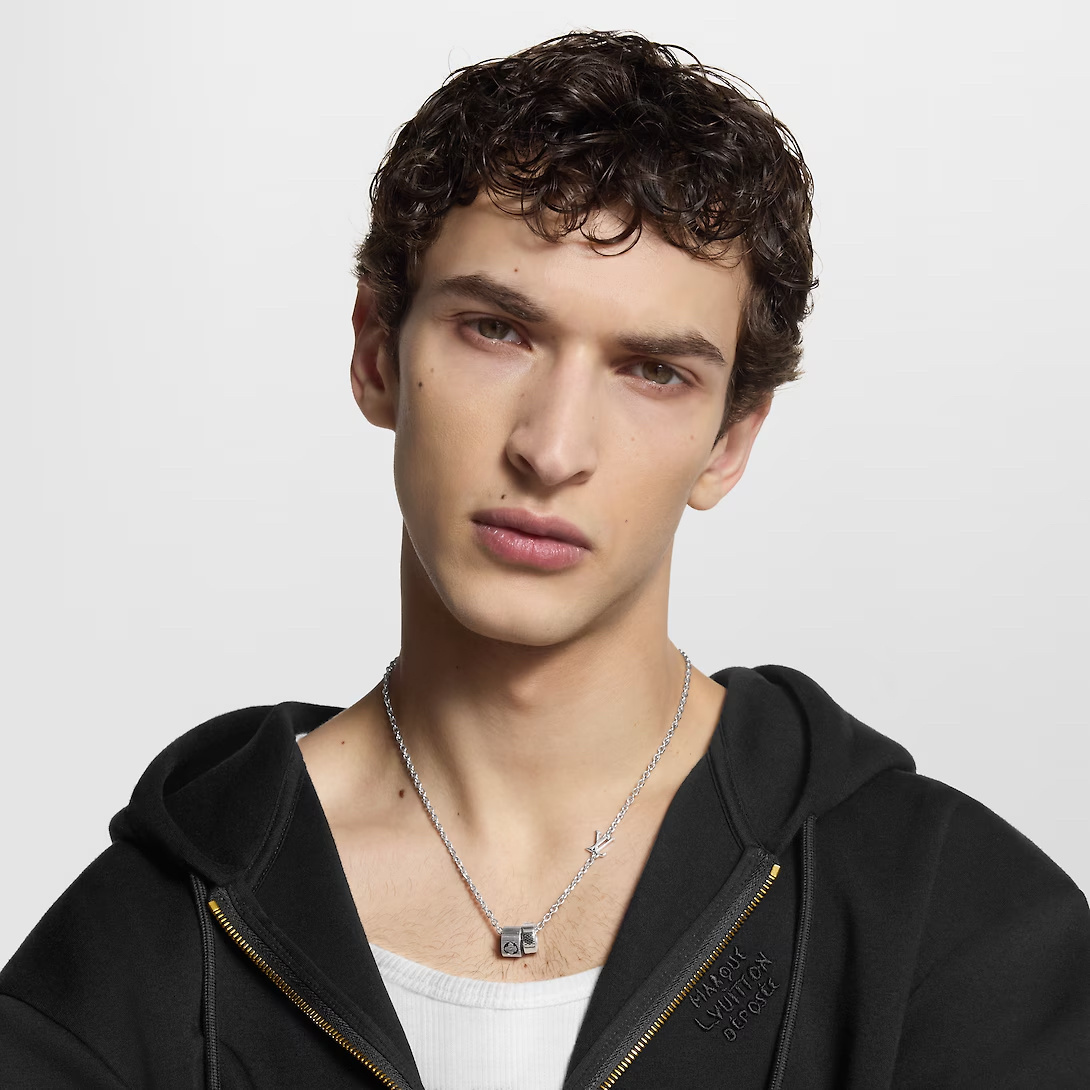 Louis Vuitton Accessories SL0007