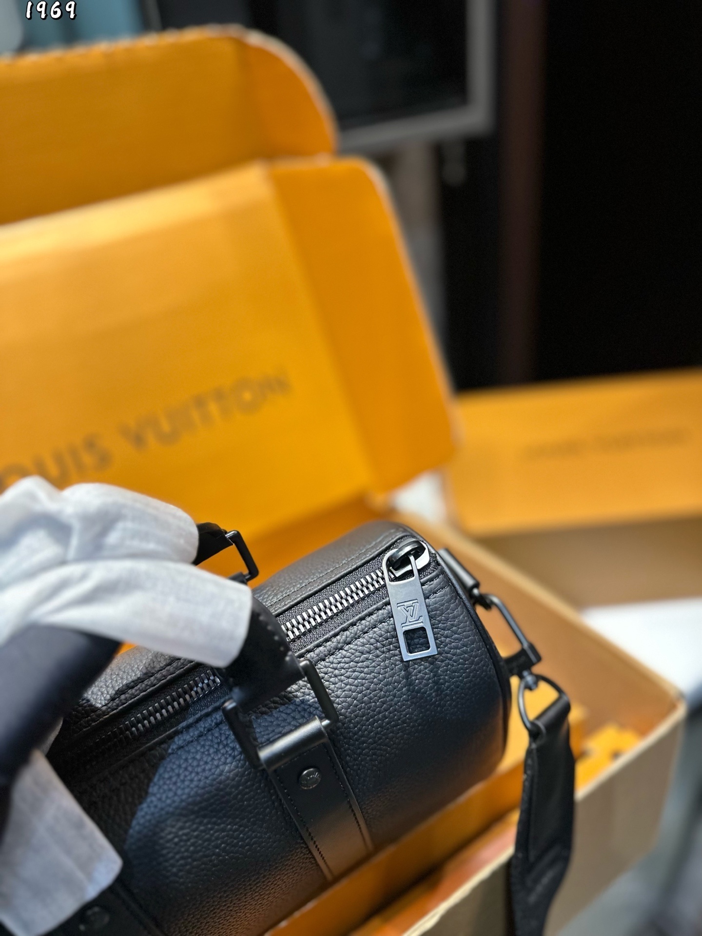 Louis Vuitton Bag BG868055