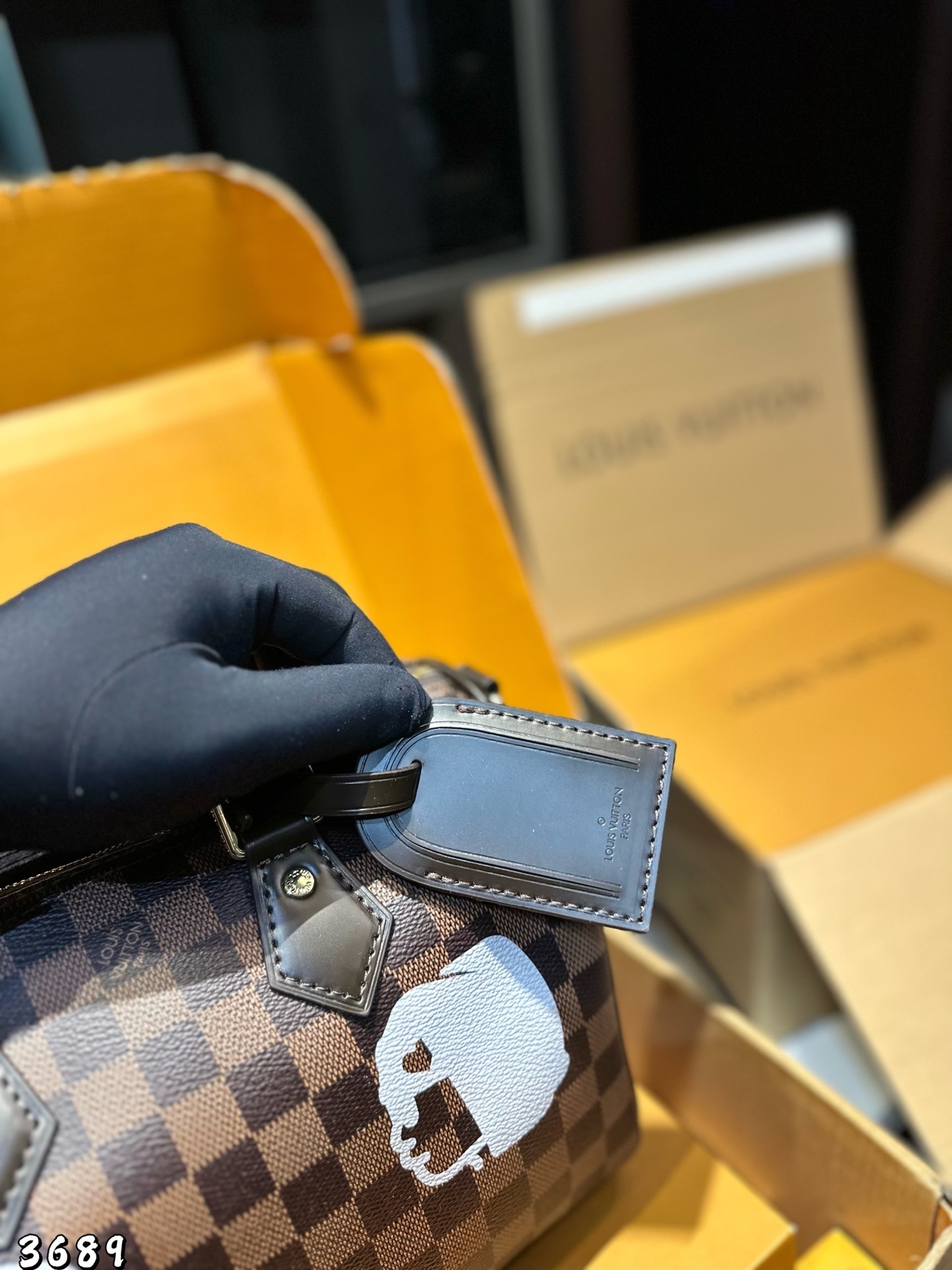 Louis Vuitton Bag BG868059