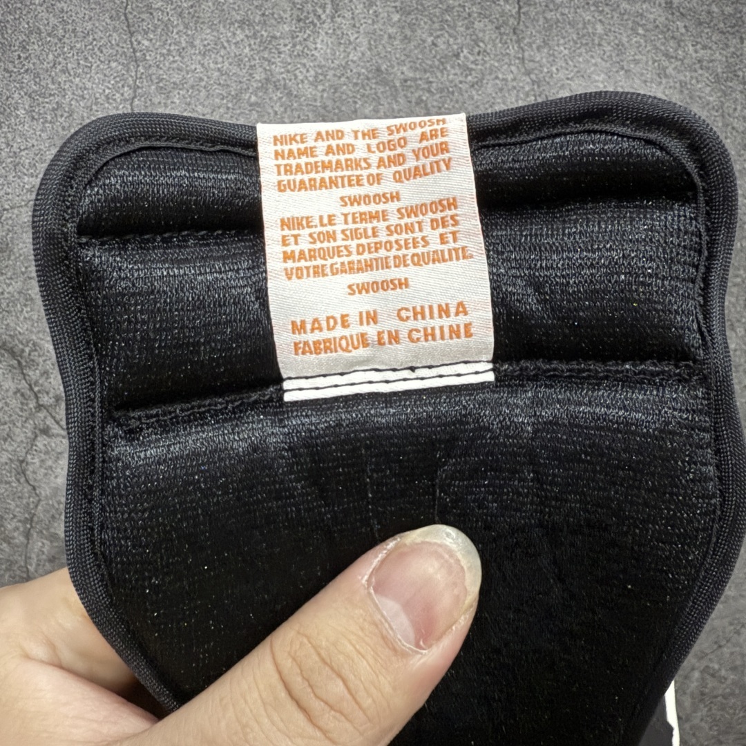 Nike Sneakers SH528397