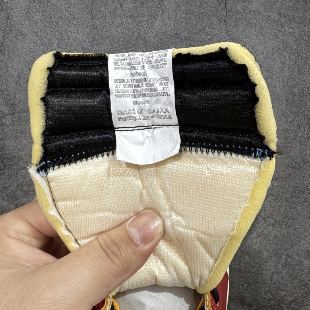 Nike Sneakers SH528407