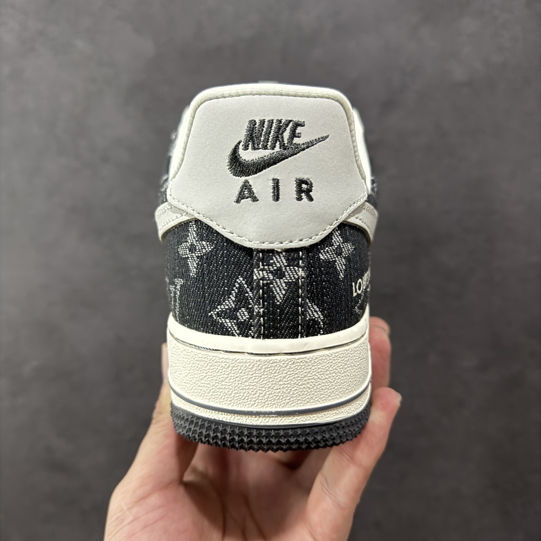 Nike Sneakers SH528353