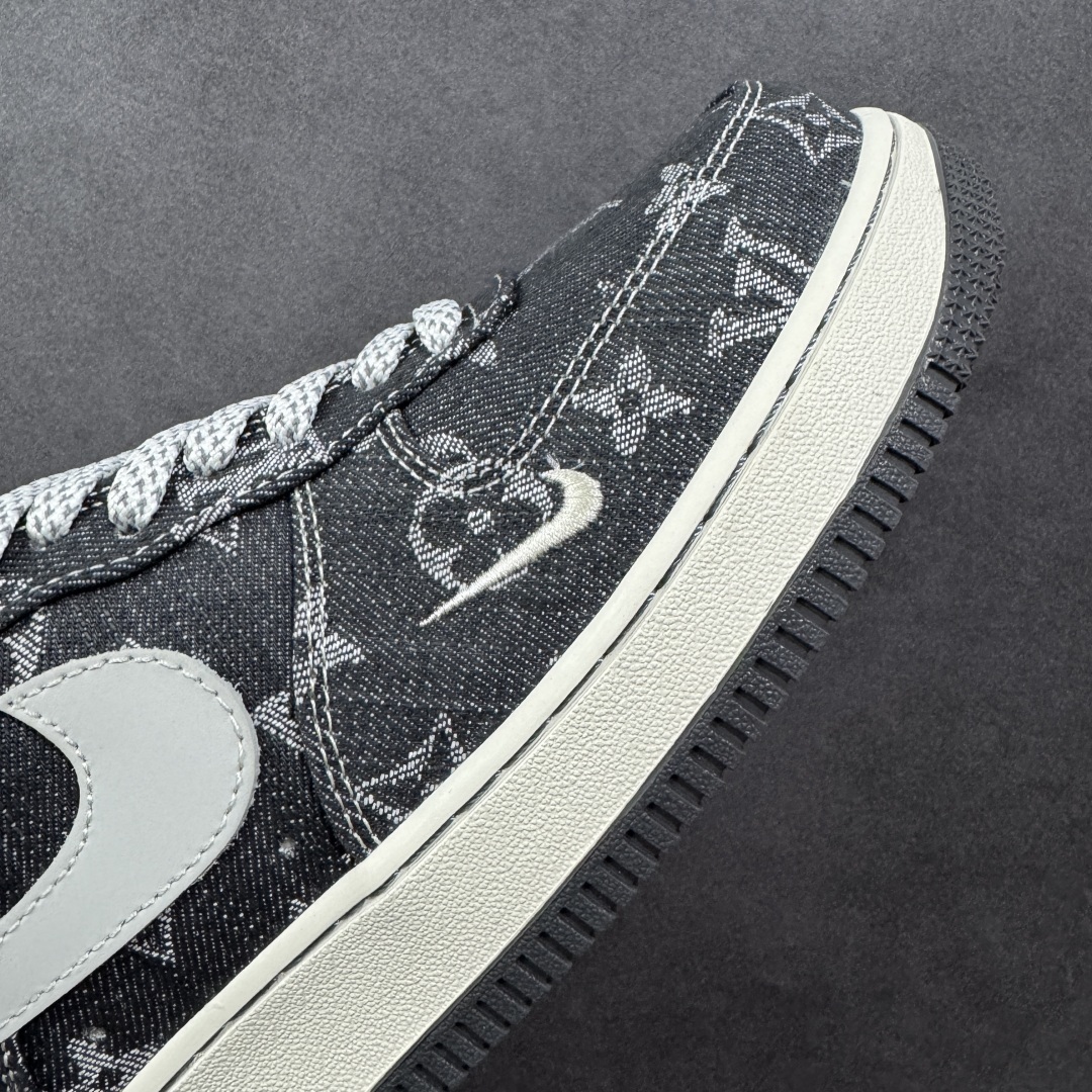Nike Sneakers SH528353
