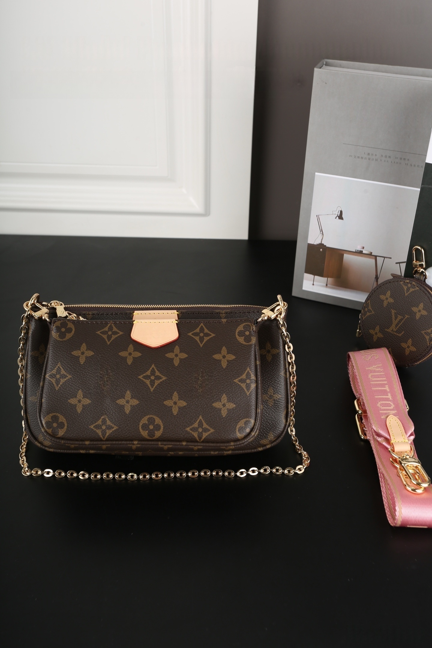 Louis Vuitton Bag BG868001