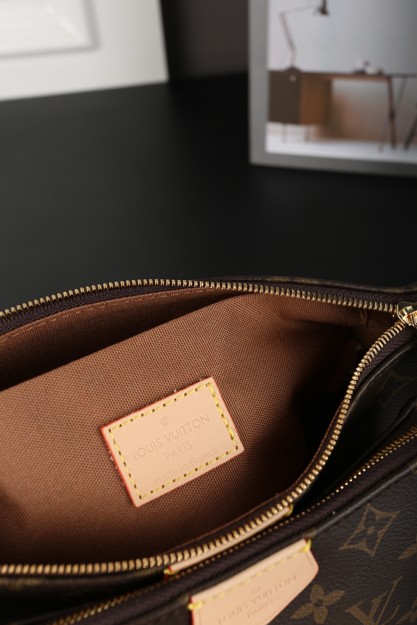 Louis Vuitton Bag BG868001