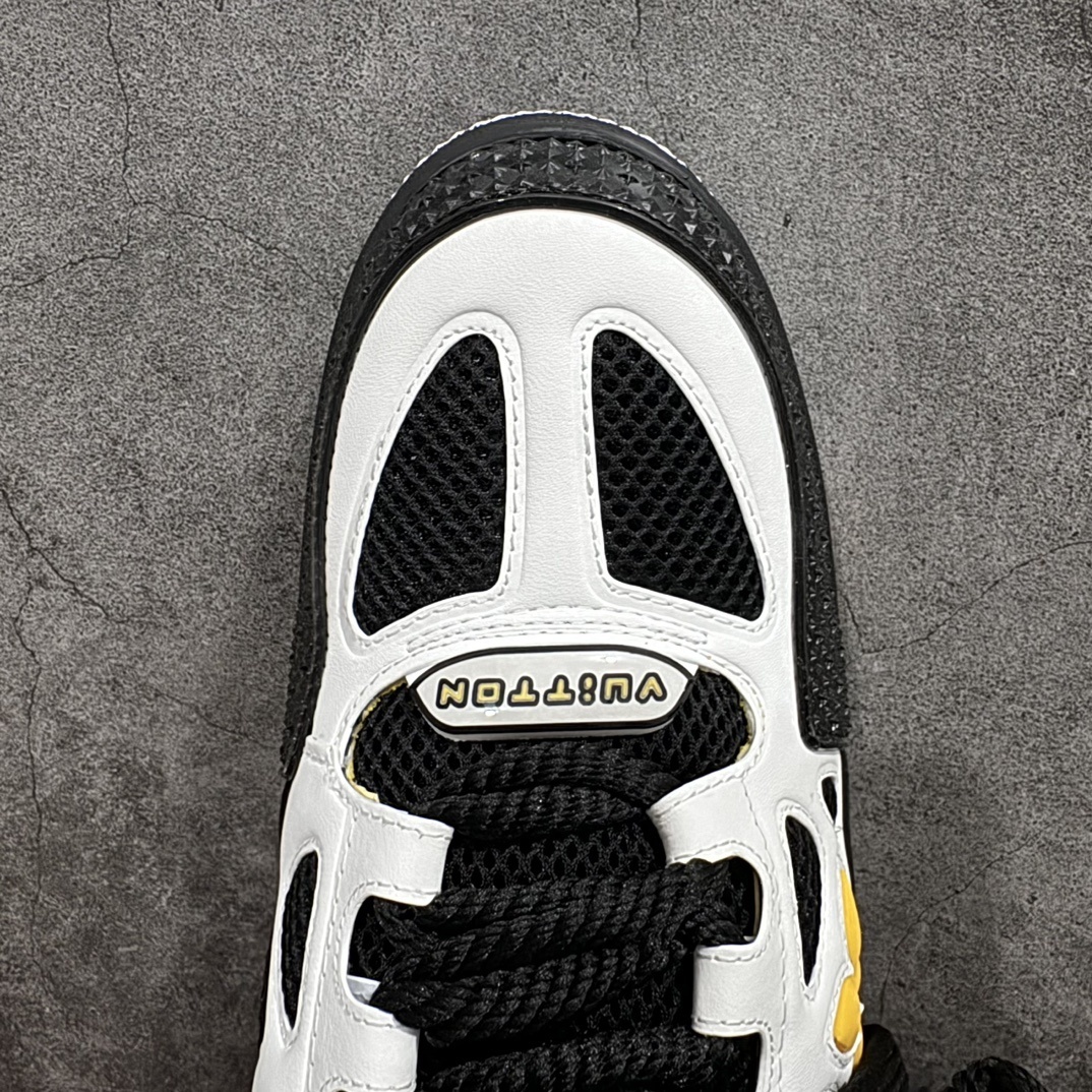 Louis Vuitton Sneakers SH528115