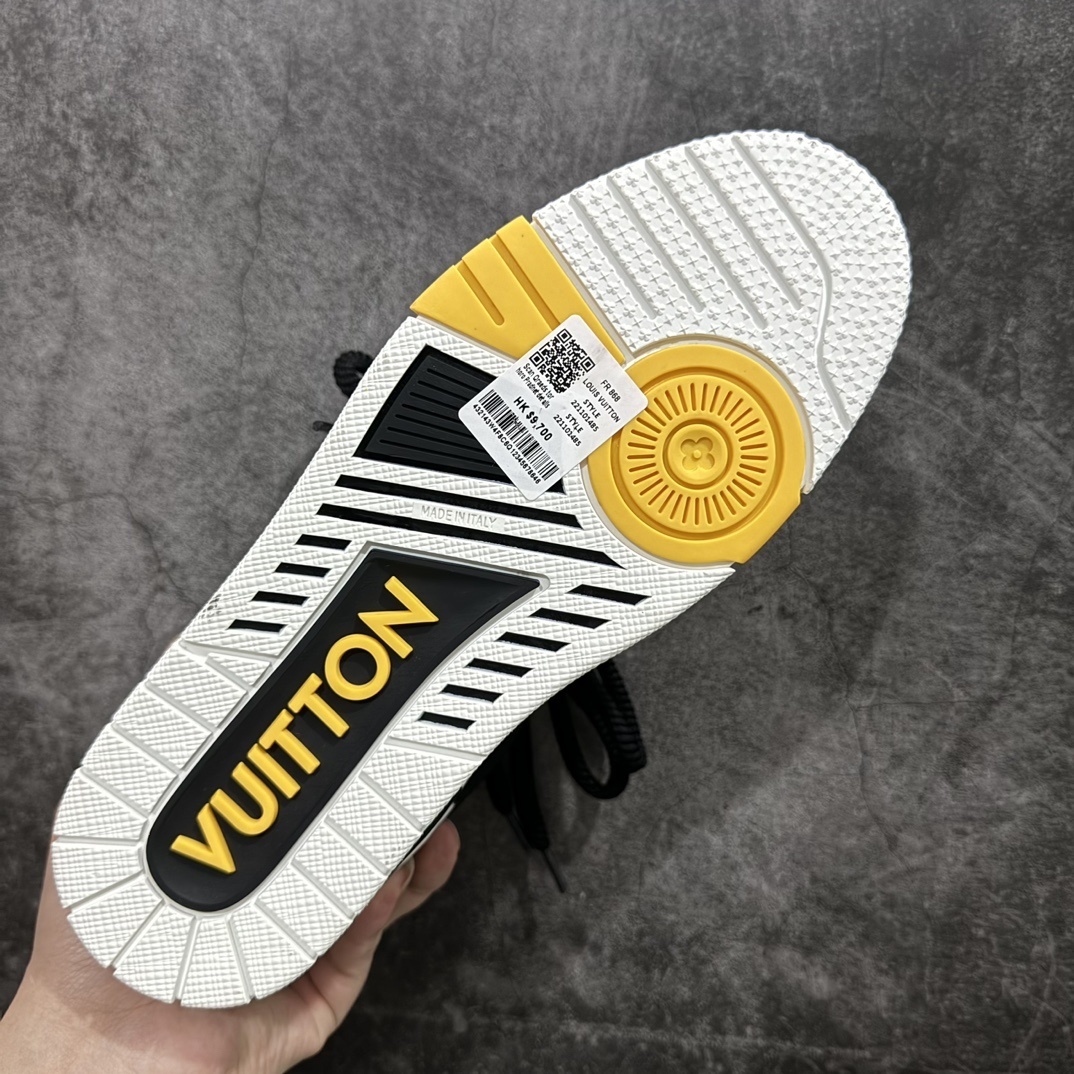 Louis Vuitton Sneakers SH528115