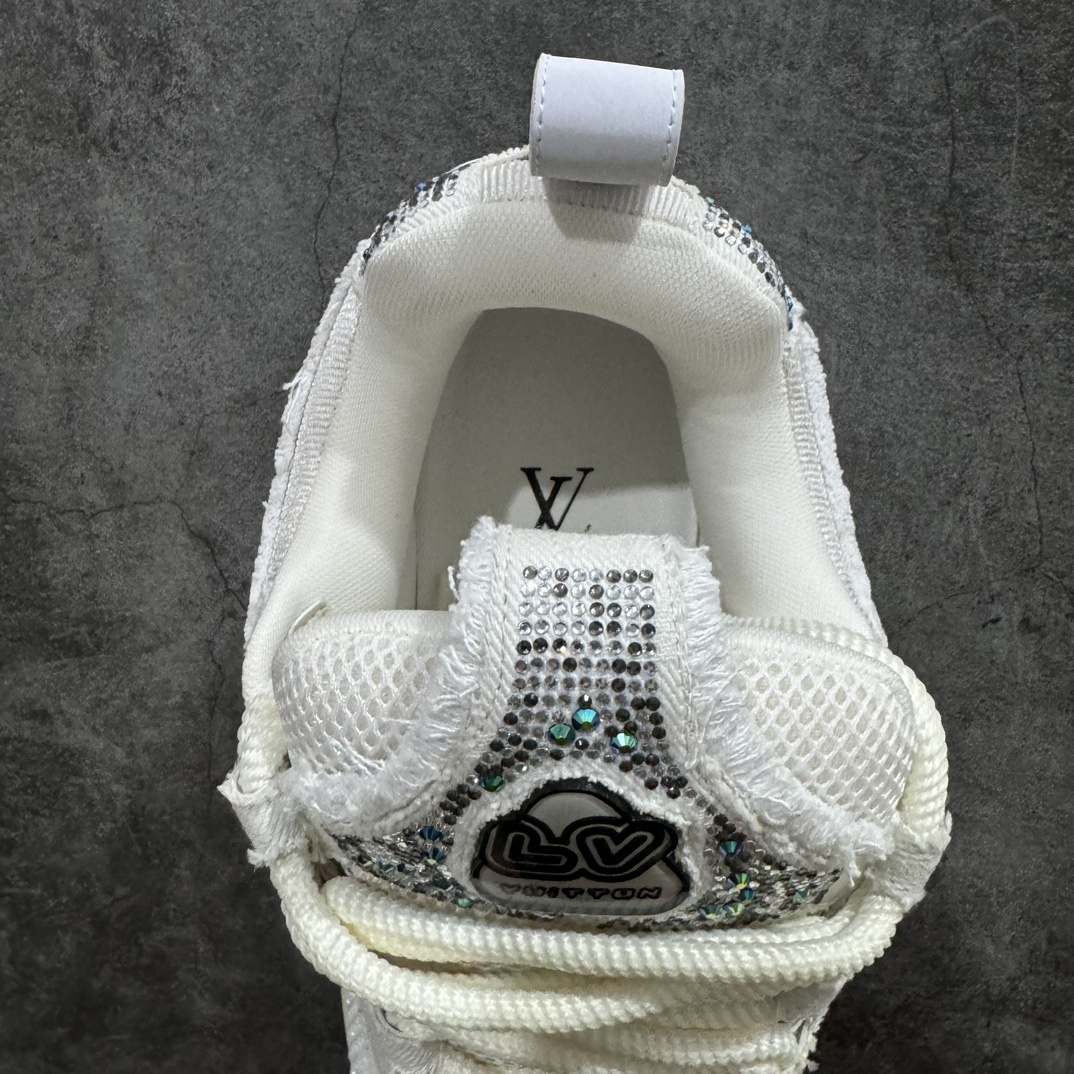 Louis Vuitton Sneakers SH528117