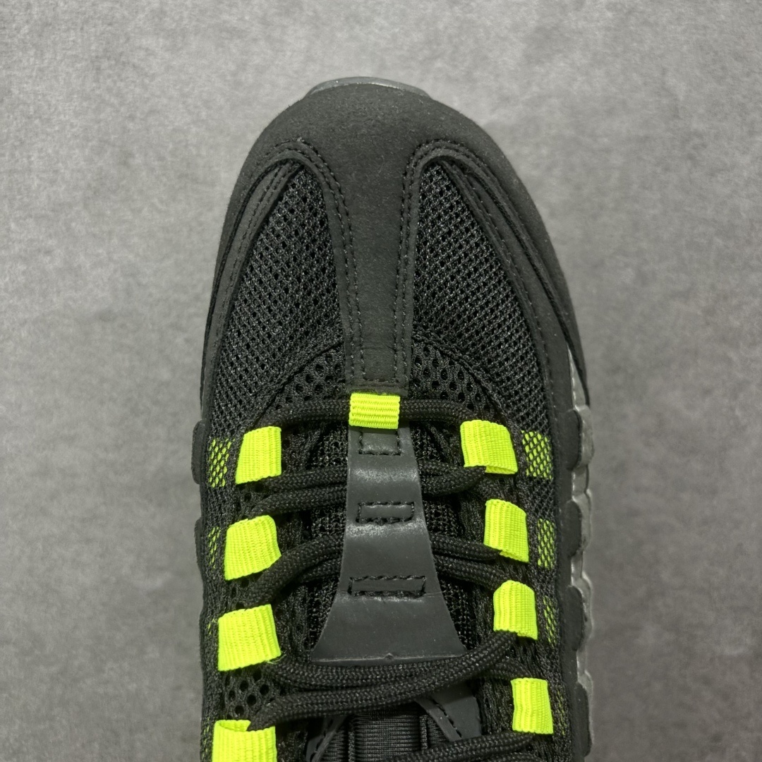 Nike Sneakers SH528025