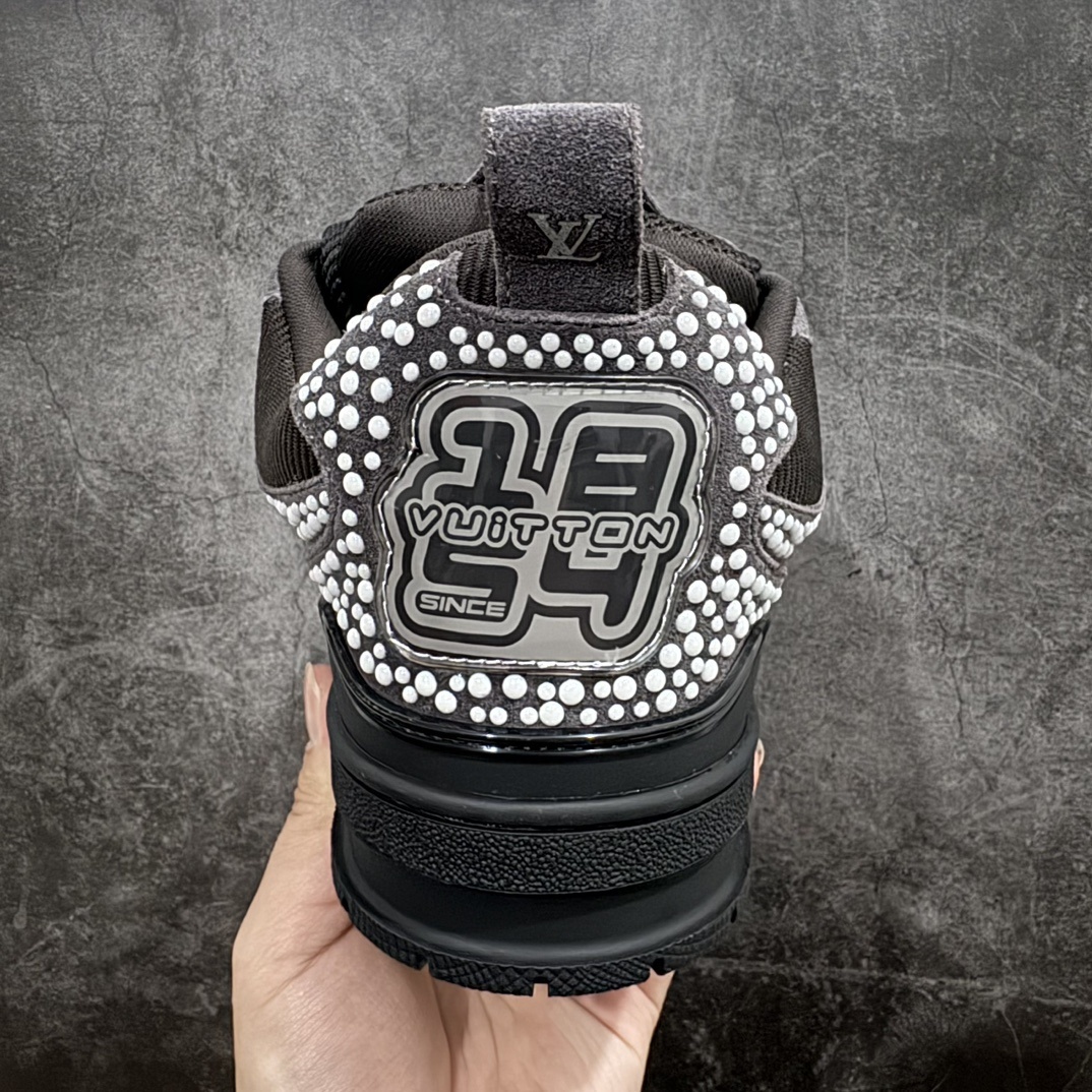 Louis Vuitton Sneakers SH528116