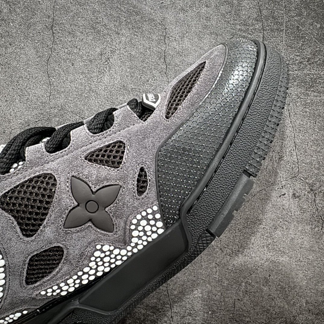 Louis Vuitton Sneakers SH528116