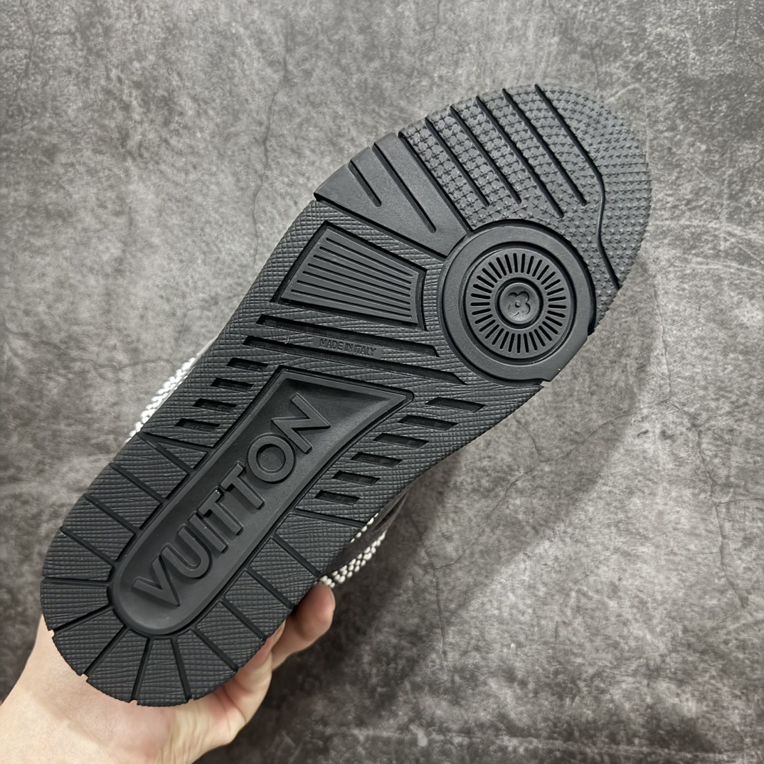Louis Vuitton Sneakers SH528116