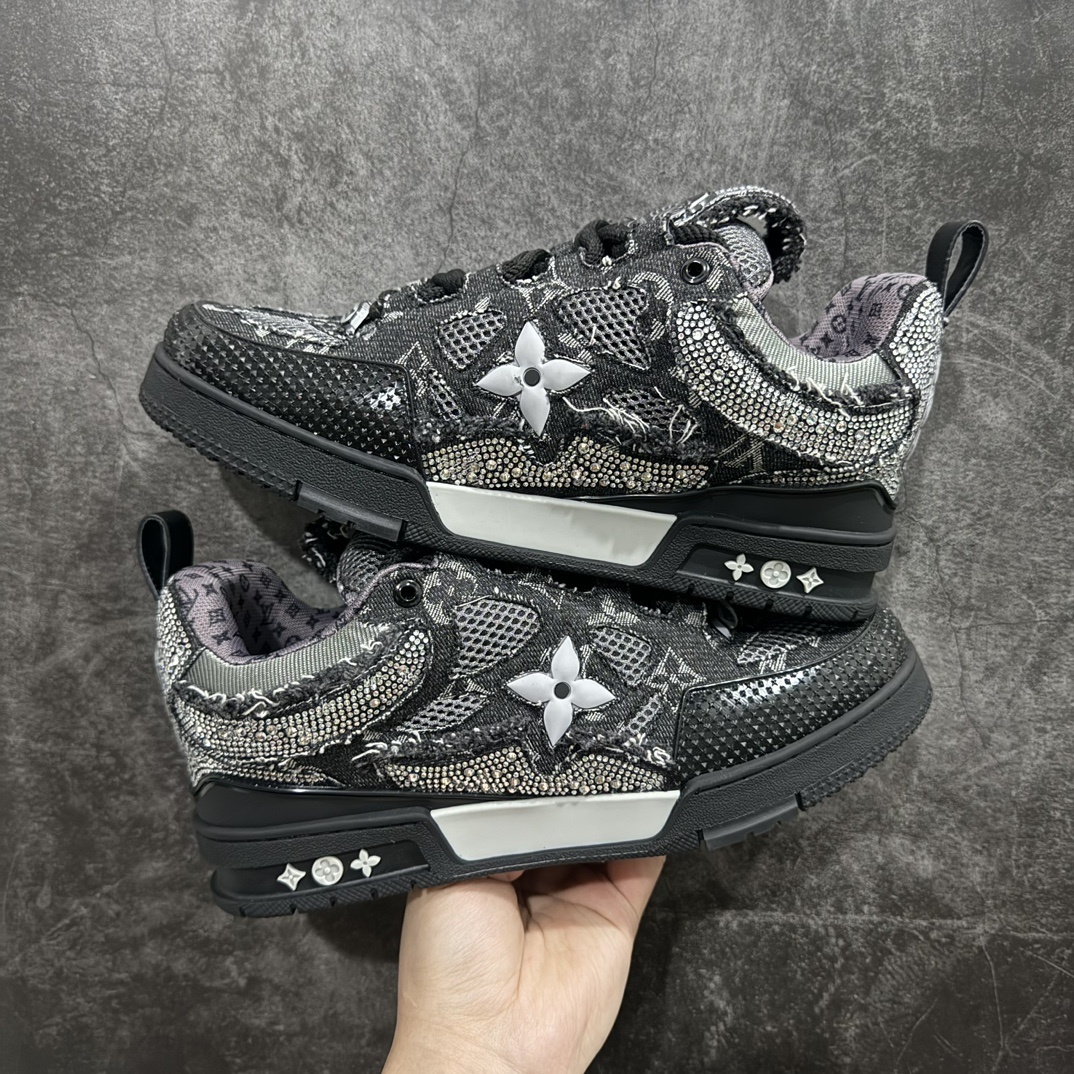 Louis Vuitton Sneakers SH528116