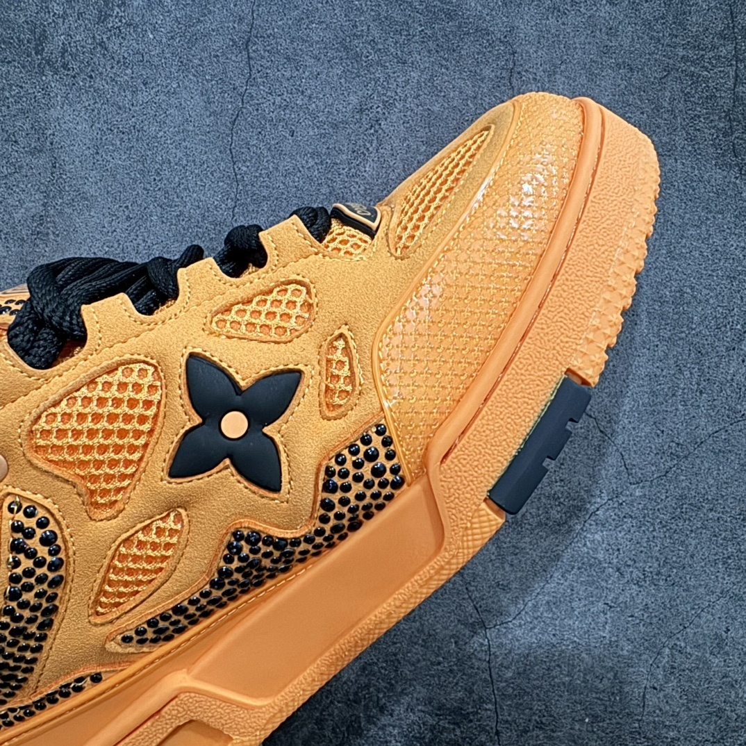 Louis Vuitton Sneakers SH528111