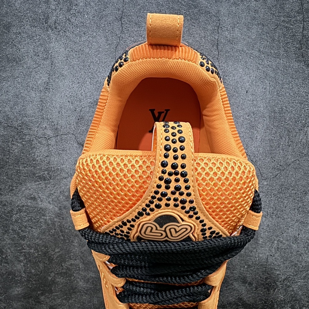 Louis Vuitton Sneakers SH528111