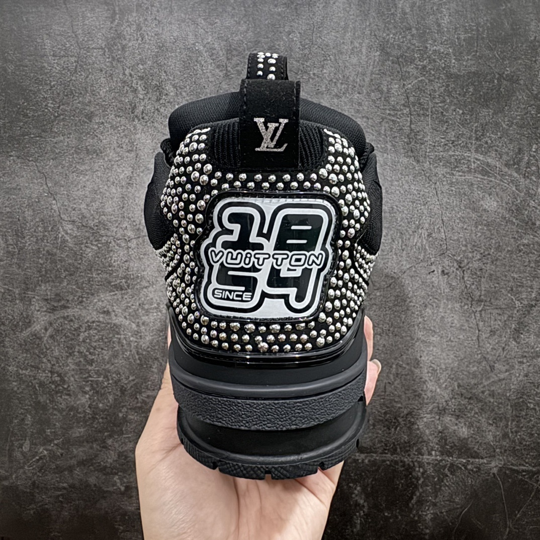 Louis Vuitton Sneakers SH528113