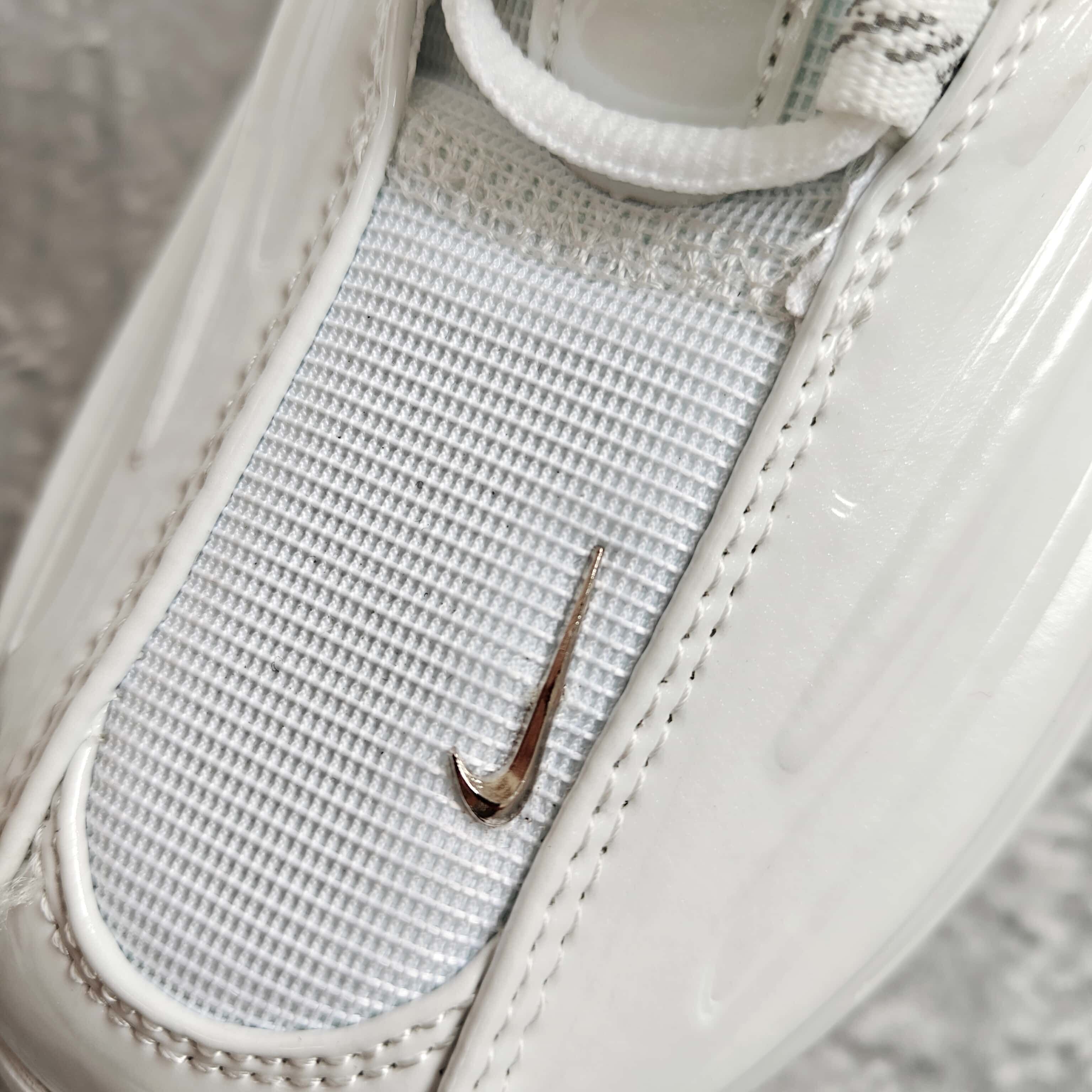 Nike Sneakers SH528005