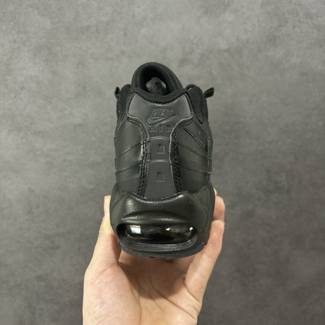 Nike Sneakers SH528024