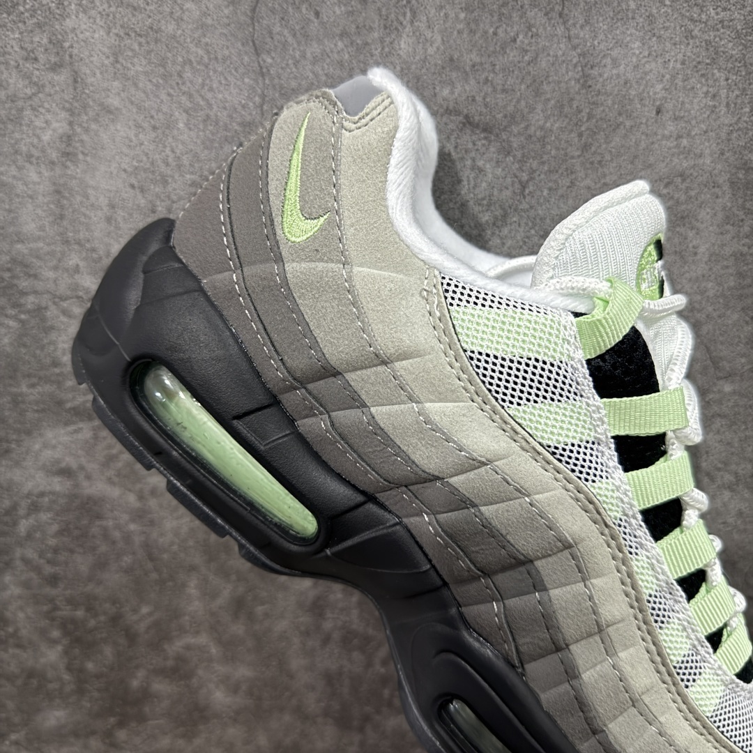 Nike Sneakers SH528018