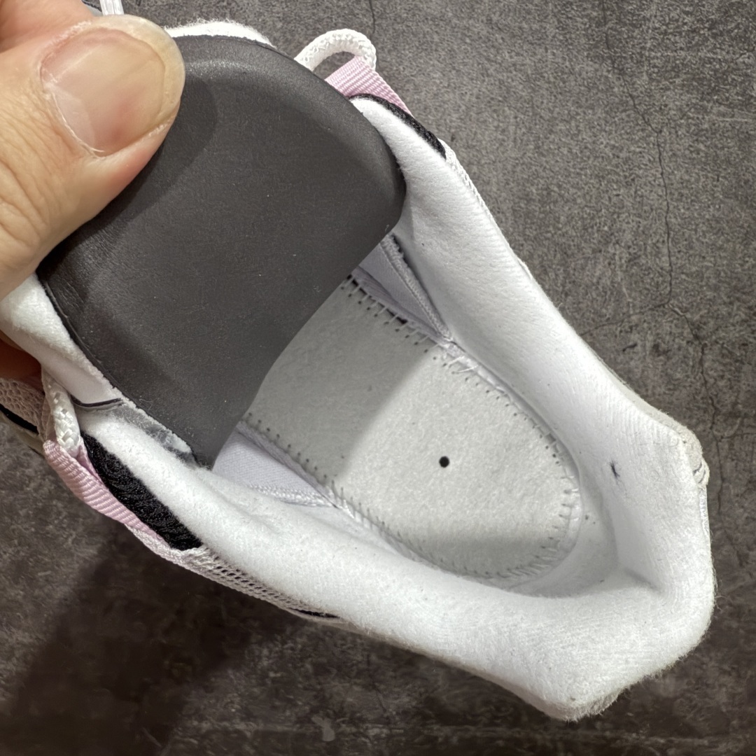 Nike Sneakers SH528006