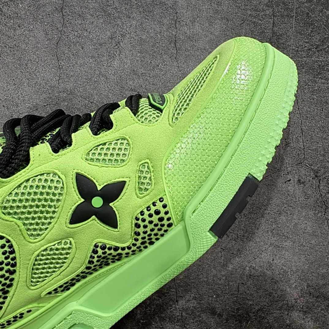 Louis Vuitton Sneakers SH528112