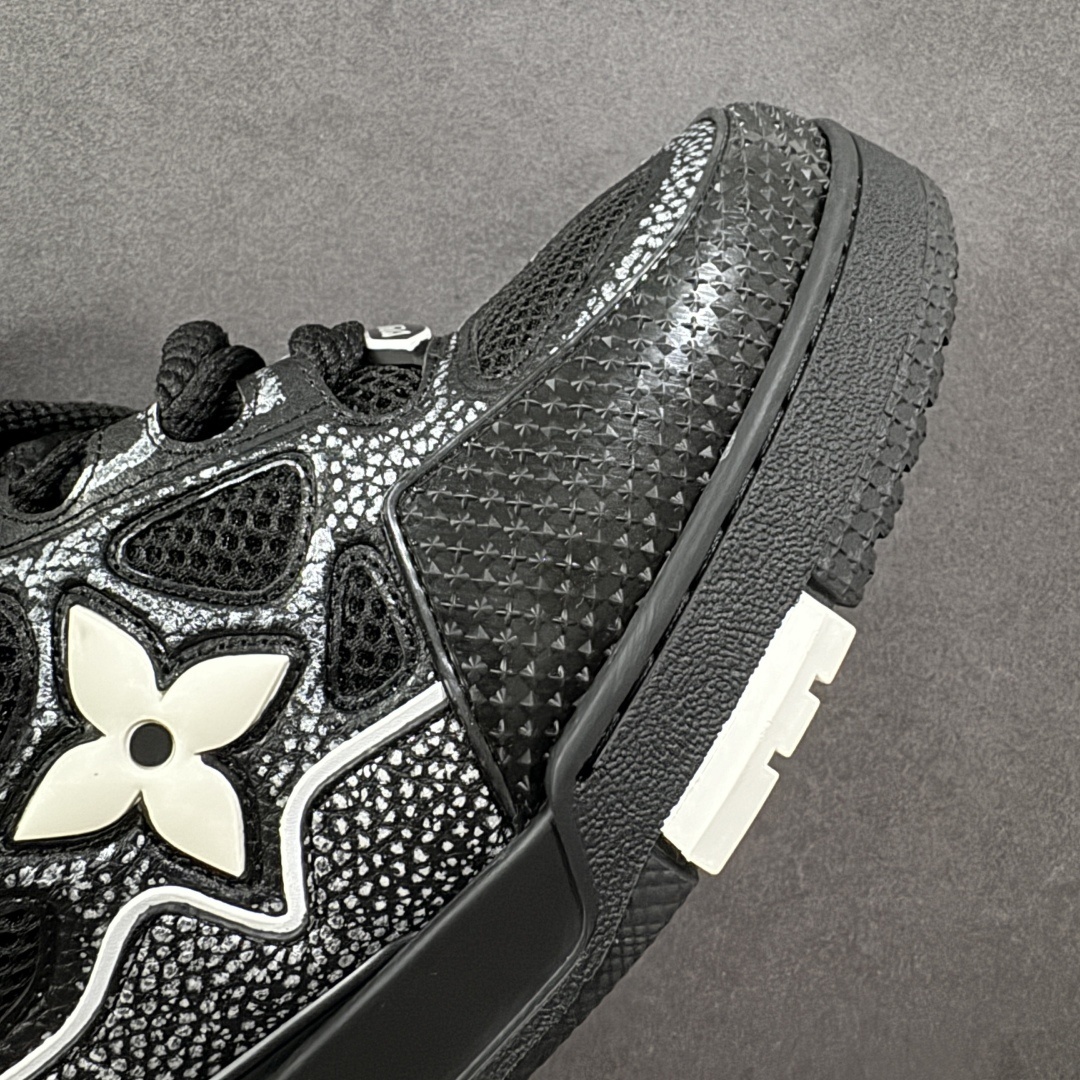 Louis Vuitton Sneakers SH528097