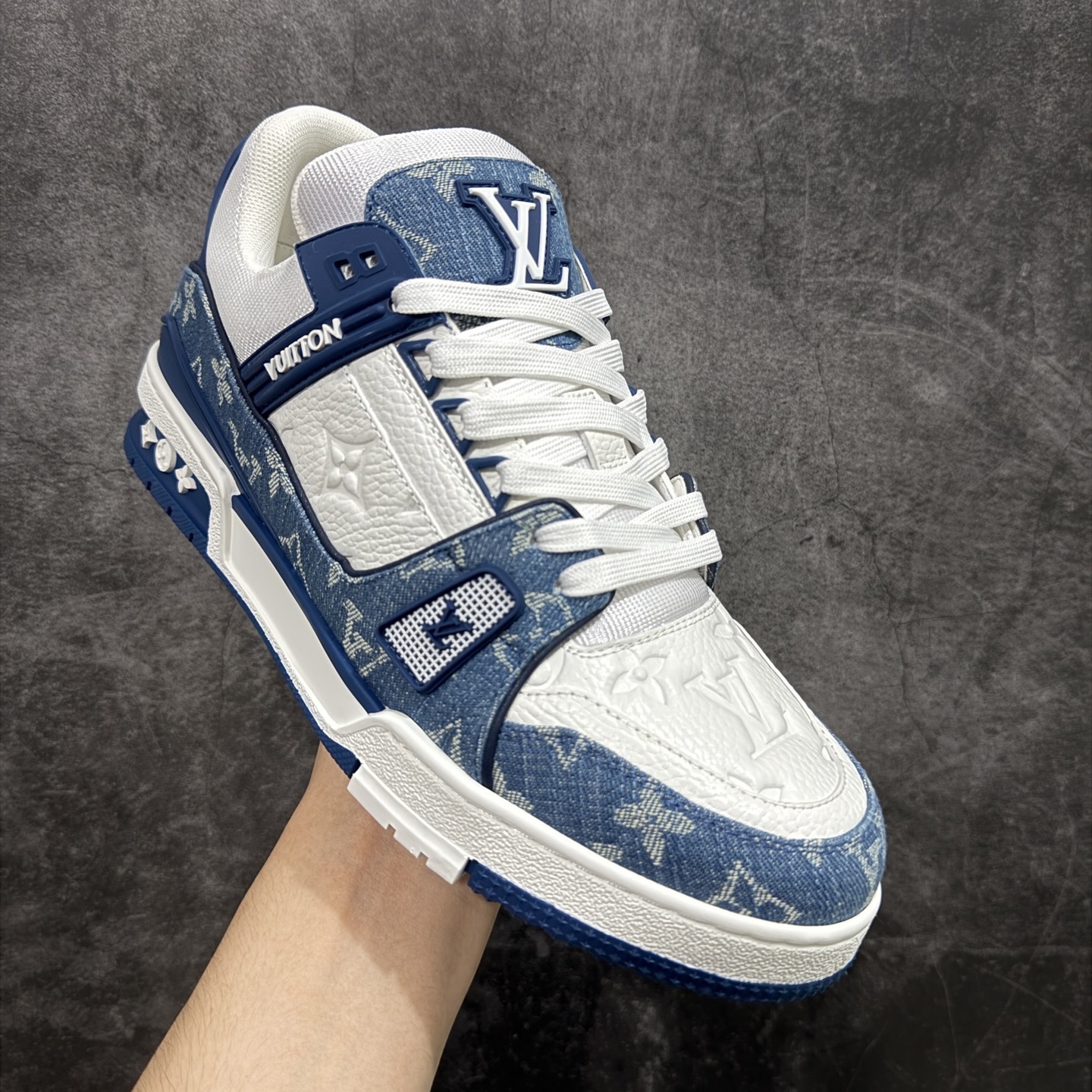 Louis Vuitton Sneakers T538001