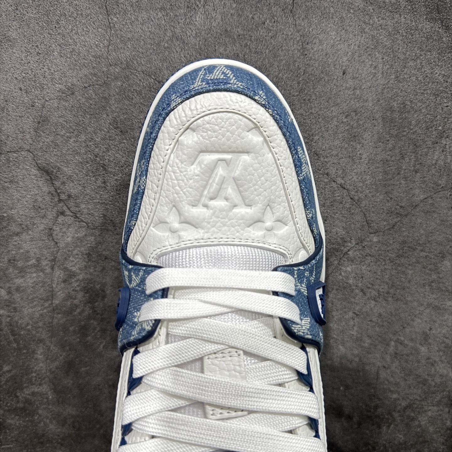 Louis Vuitton Sneakers T538001