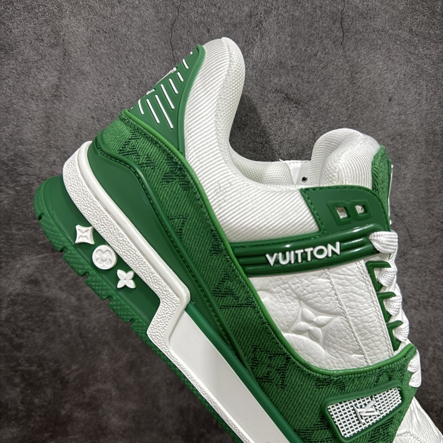 Louis Vuitton Sneakers T538009