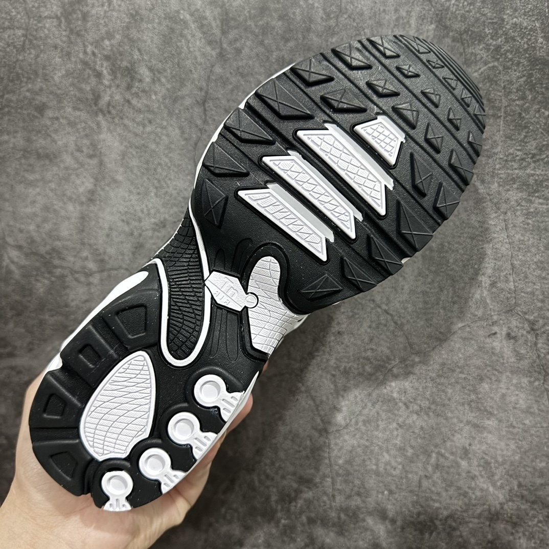 Nike Sneakers SH528128