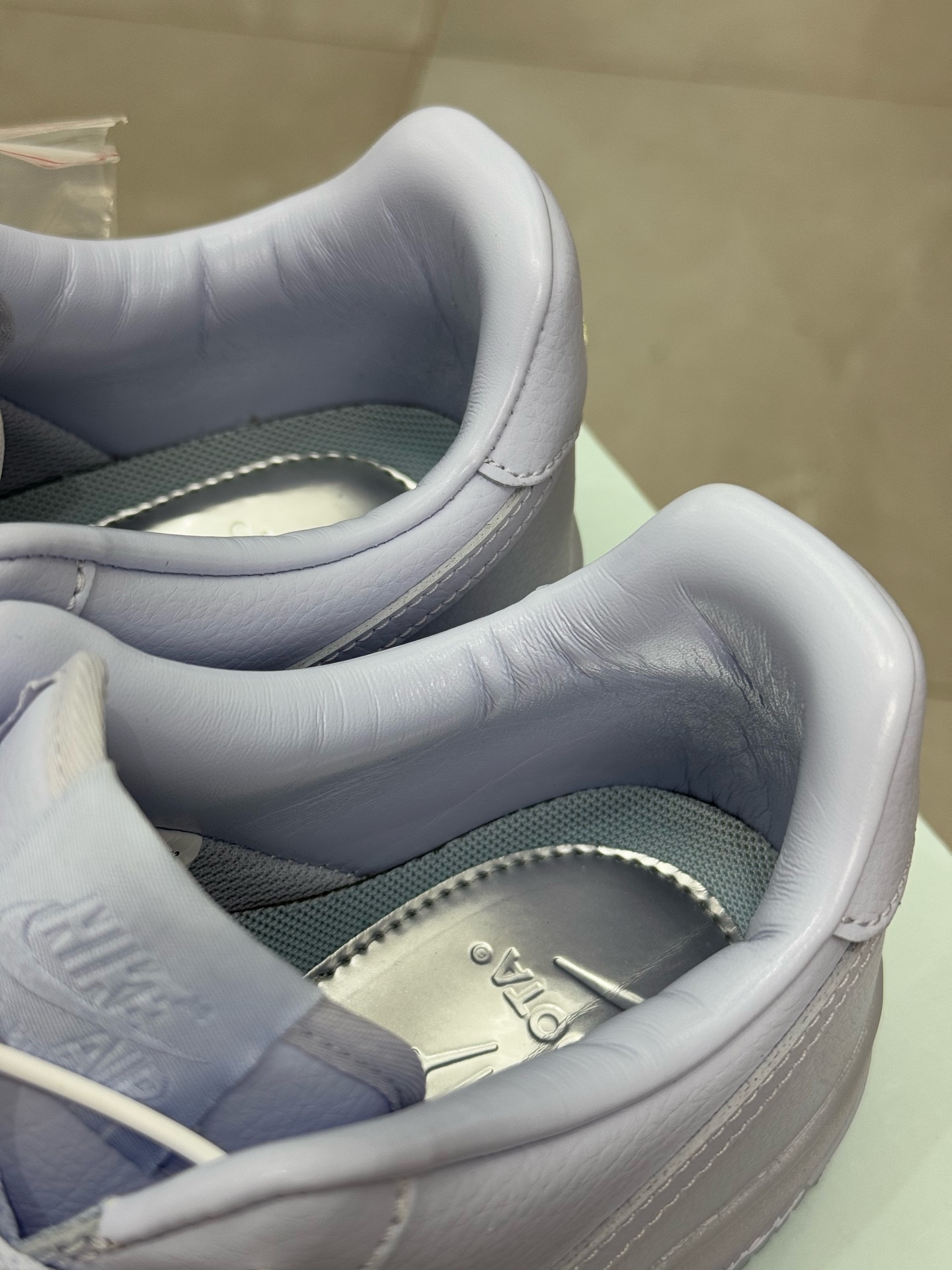 Nike Sneakers SH528002