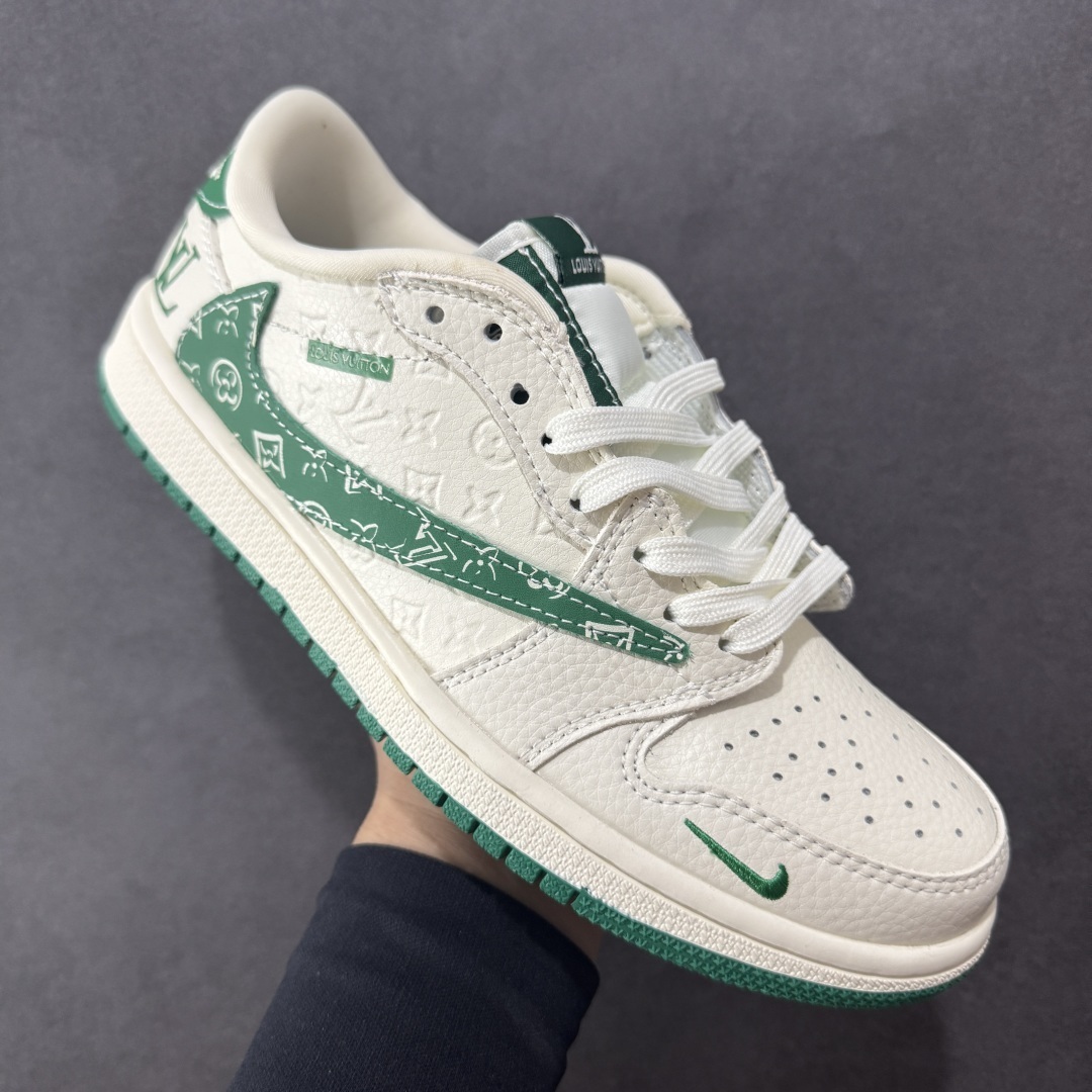 Jordan Sneakers SH528246