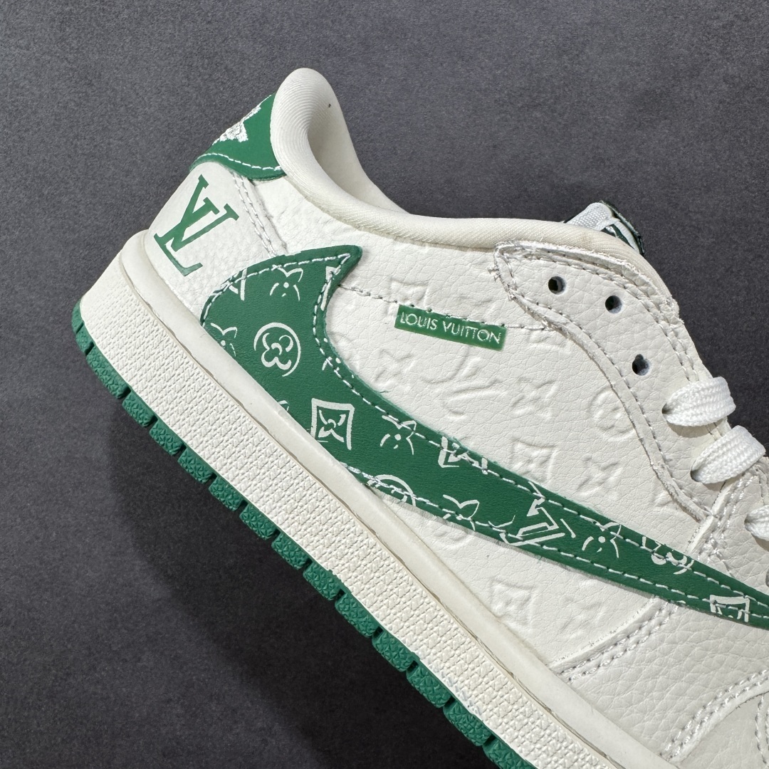 Jordan Sneakers SH528246