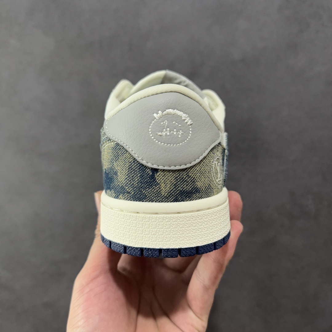 Jordan Sneakers SH528228