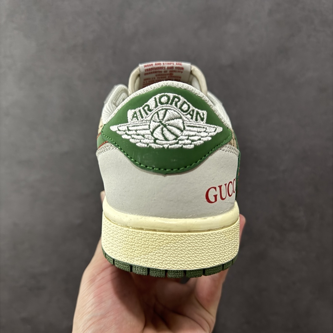 Jordan Sneakers SH528235
