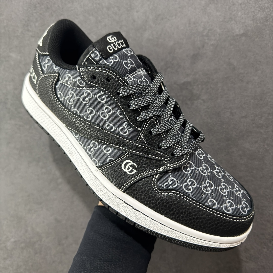 Jordan Sneakers SH528233