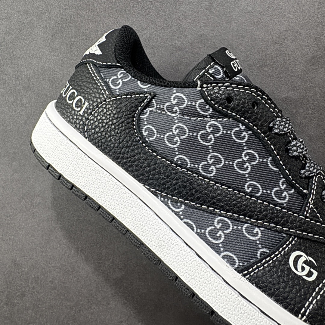 Jordan Sneakers SH528233