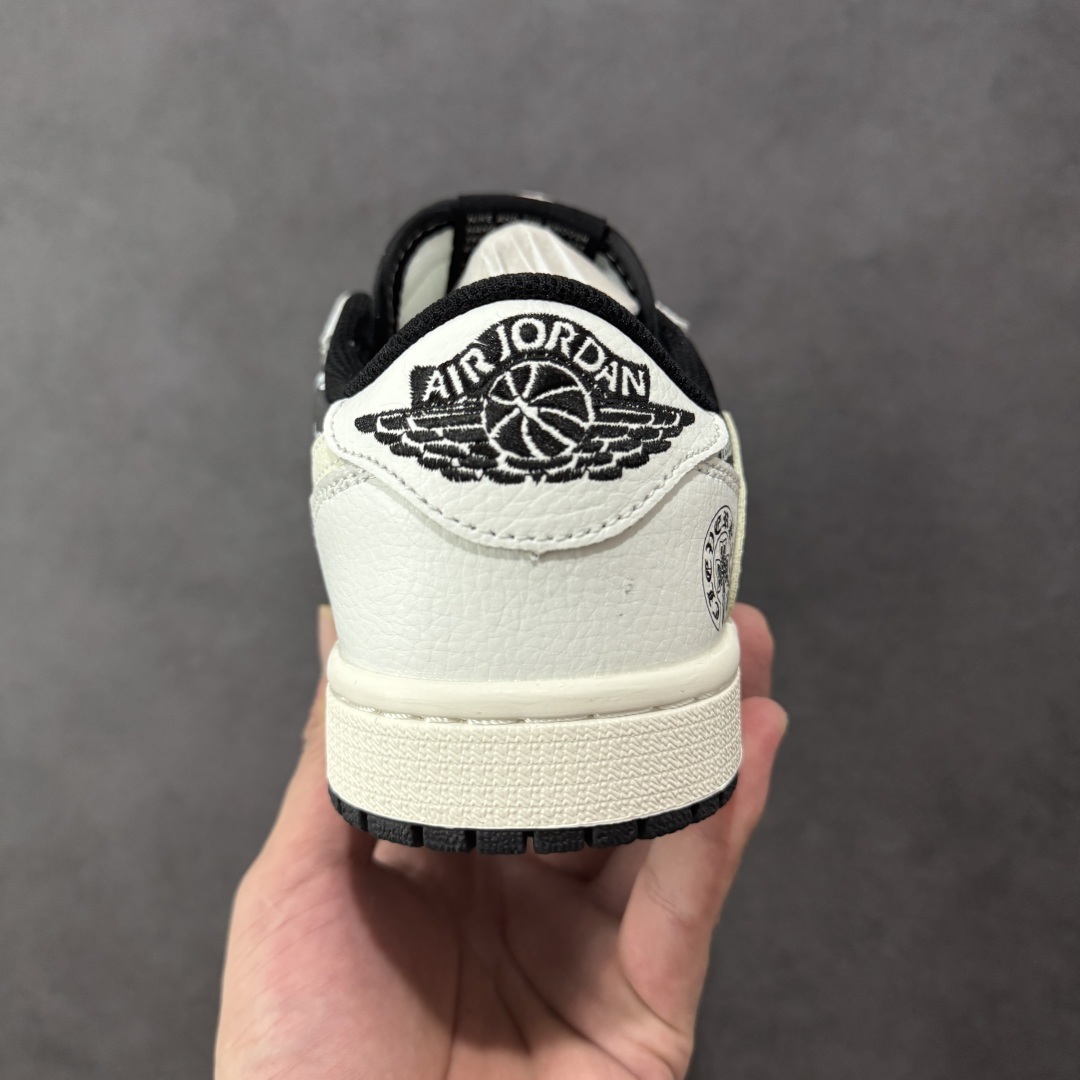 Jordan Sneakers SH528224