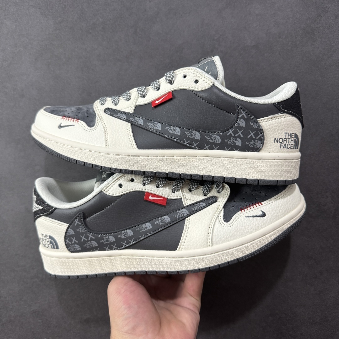 Jordan Sneakers SH528227