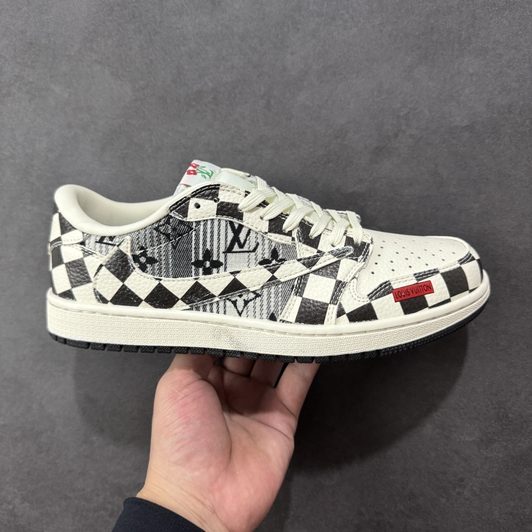 Jordan Sneakers SH528226