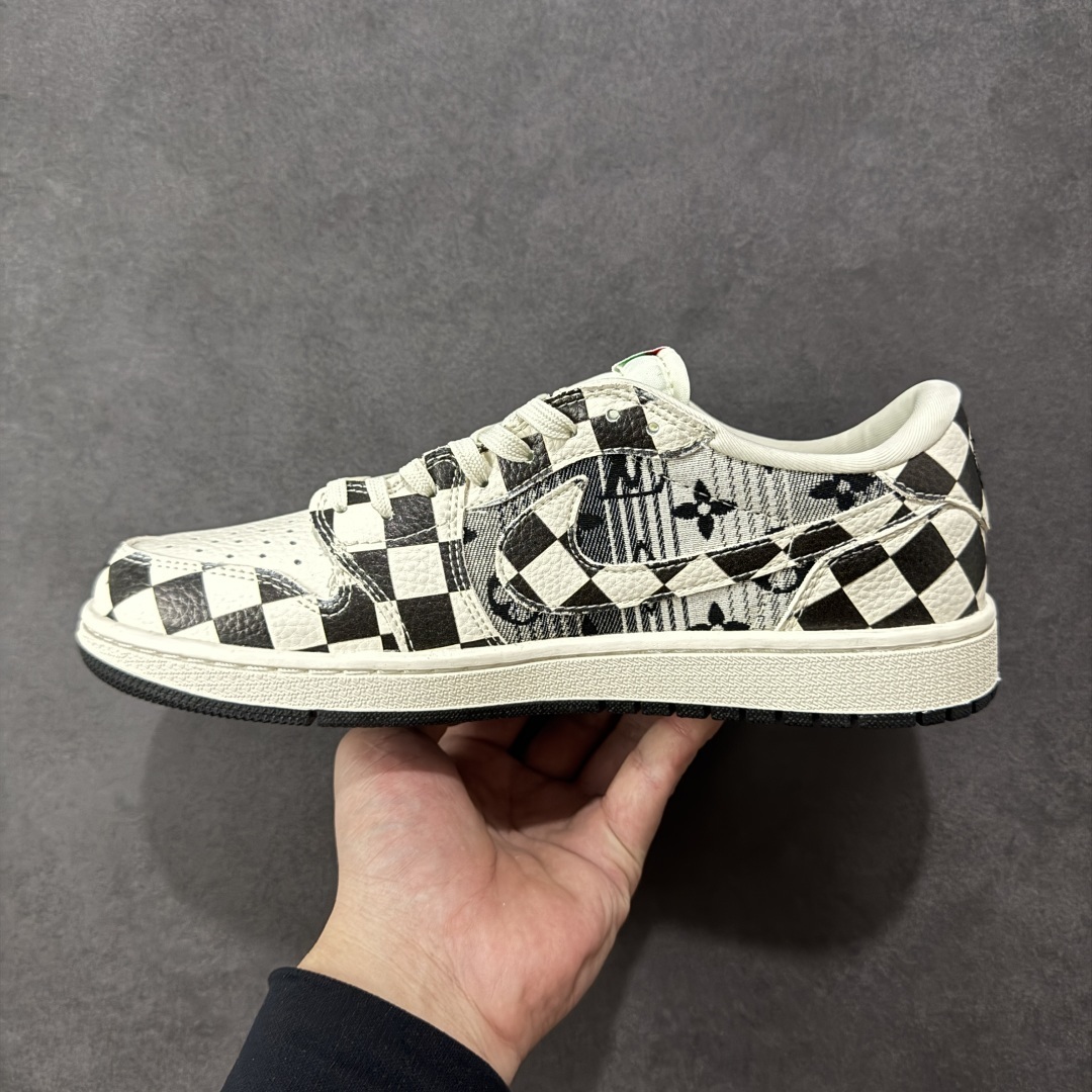 Jordan Sneakers SH528226
