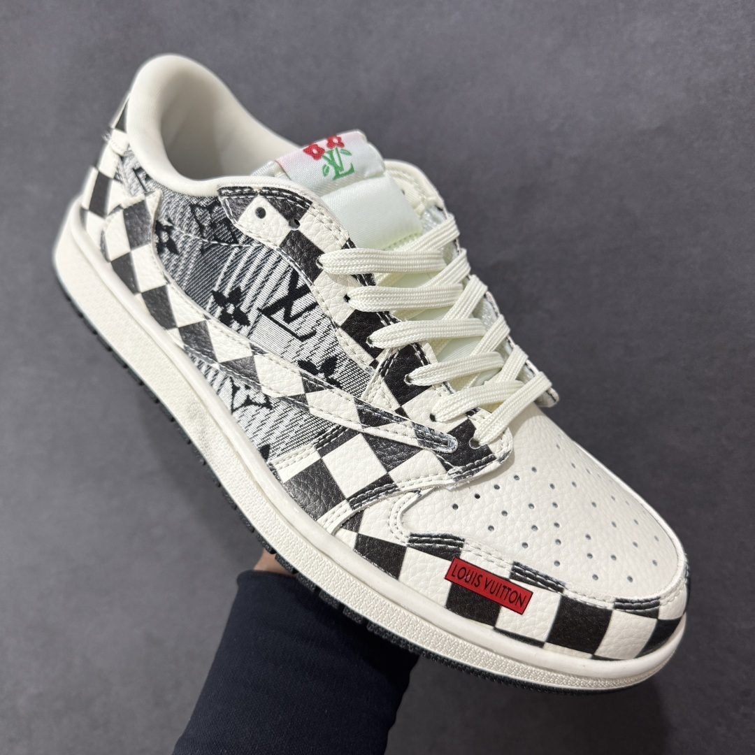 Jordan Sneakers SH528226
