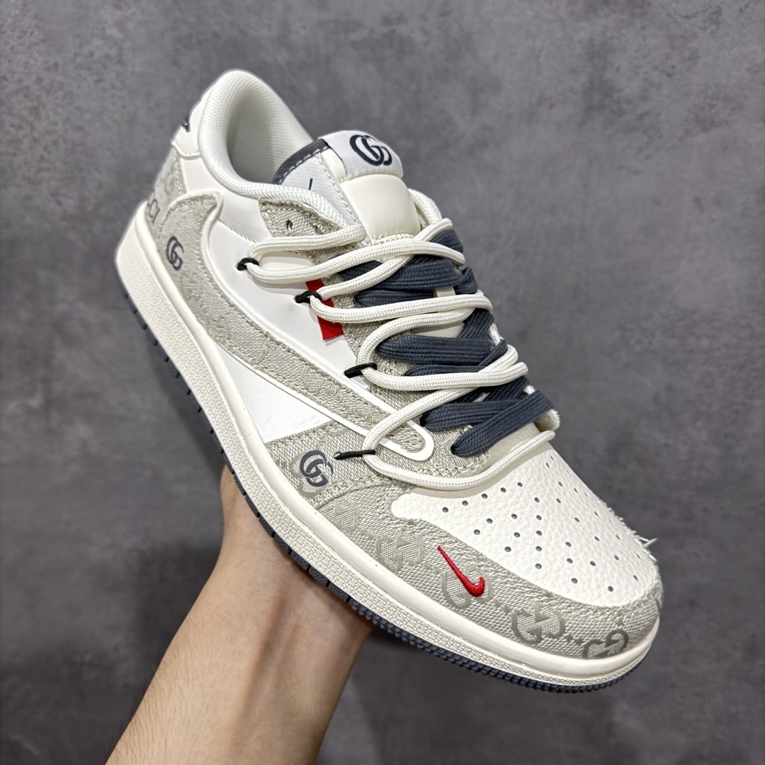 Jordan Sneakers SH528236