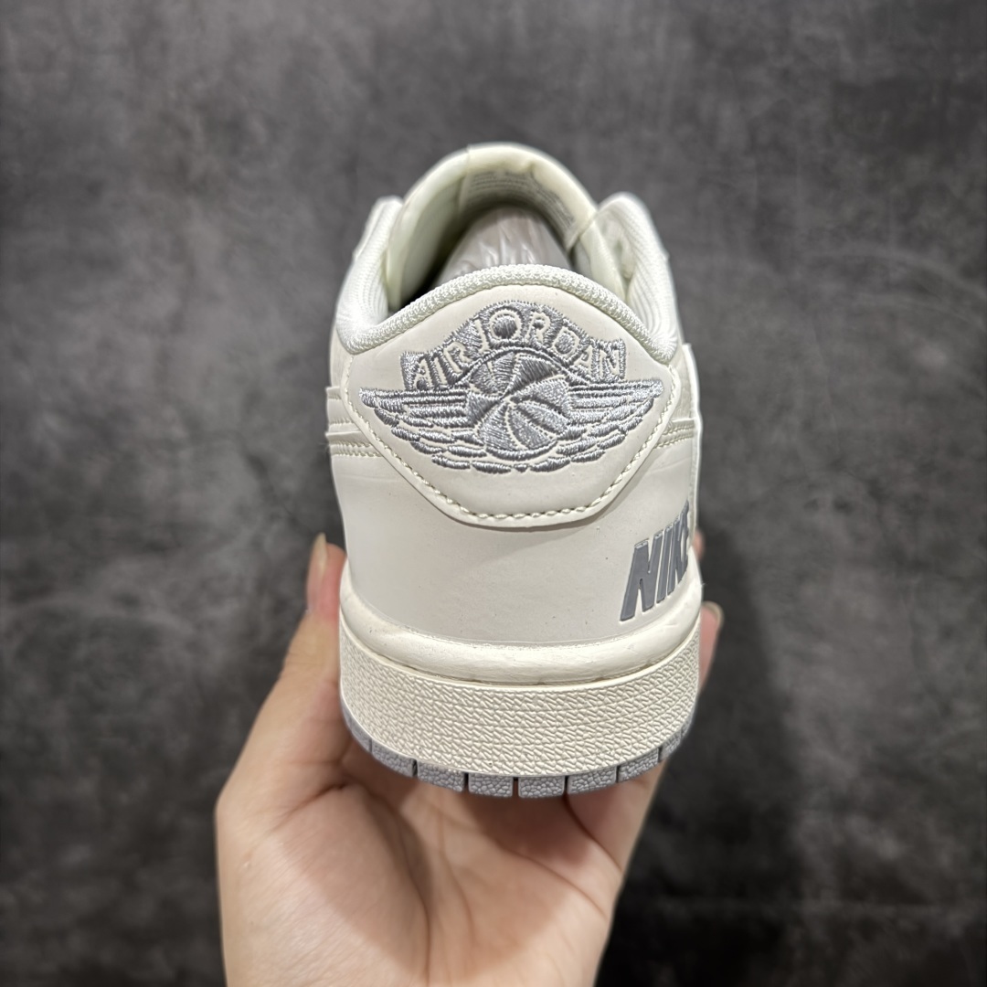 Jordan Sneakers SH528238