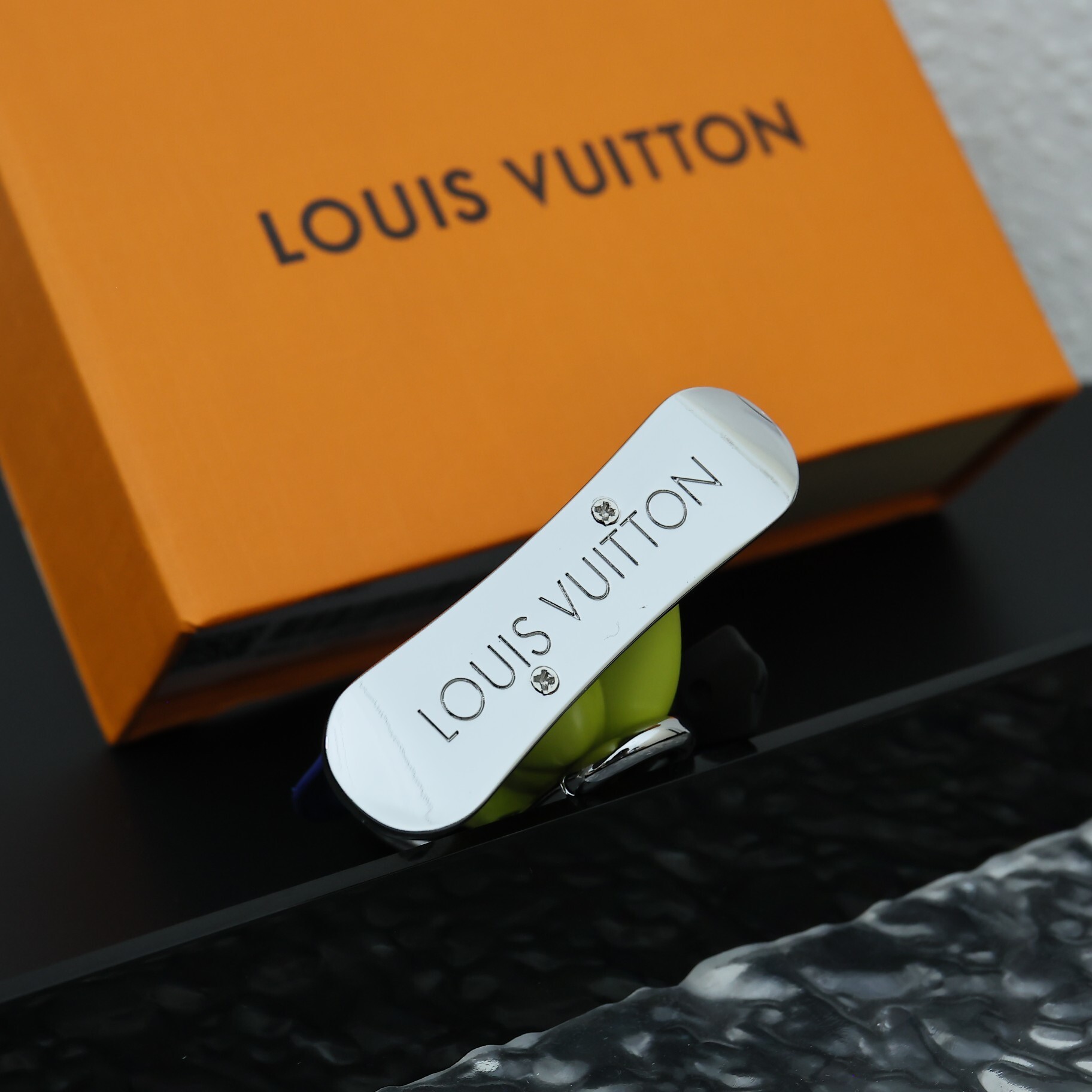 Louis Vuitton Accessories KC828002